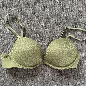 Olive Green Lace-Pattern Push-Up Bra